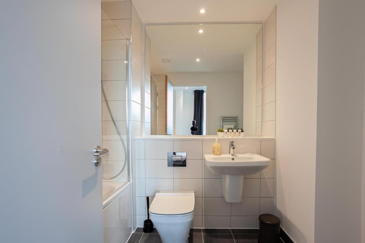 Spacious 2 Bed Apartment In Central Manchester Ngoại thất bức ảnh