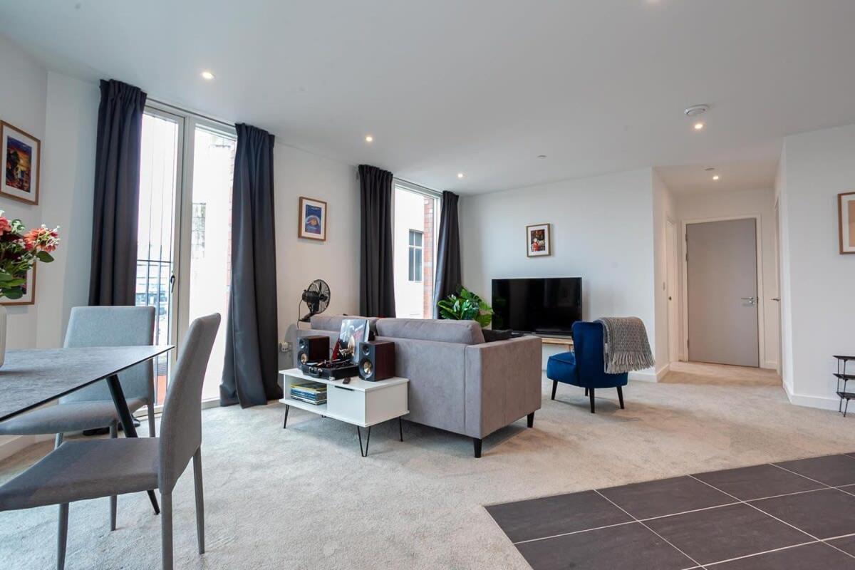 Spacious 2 Bed Apartment In Central Manchester Ngoại thất bức ảnh